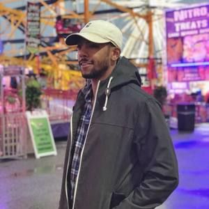 Meet your Posher, Dominic